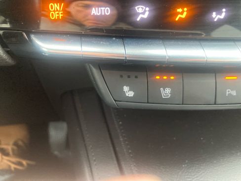 Certified 2024 Cadillac XT4 Premium Luxury image 24