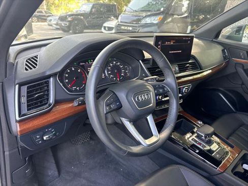 Used 2023 Audi Q5 2.0T Premium w/ Convenience Package AWD/4WD image 12