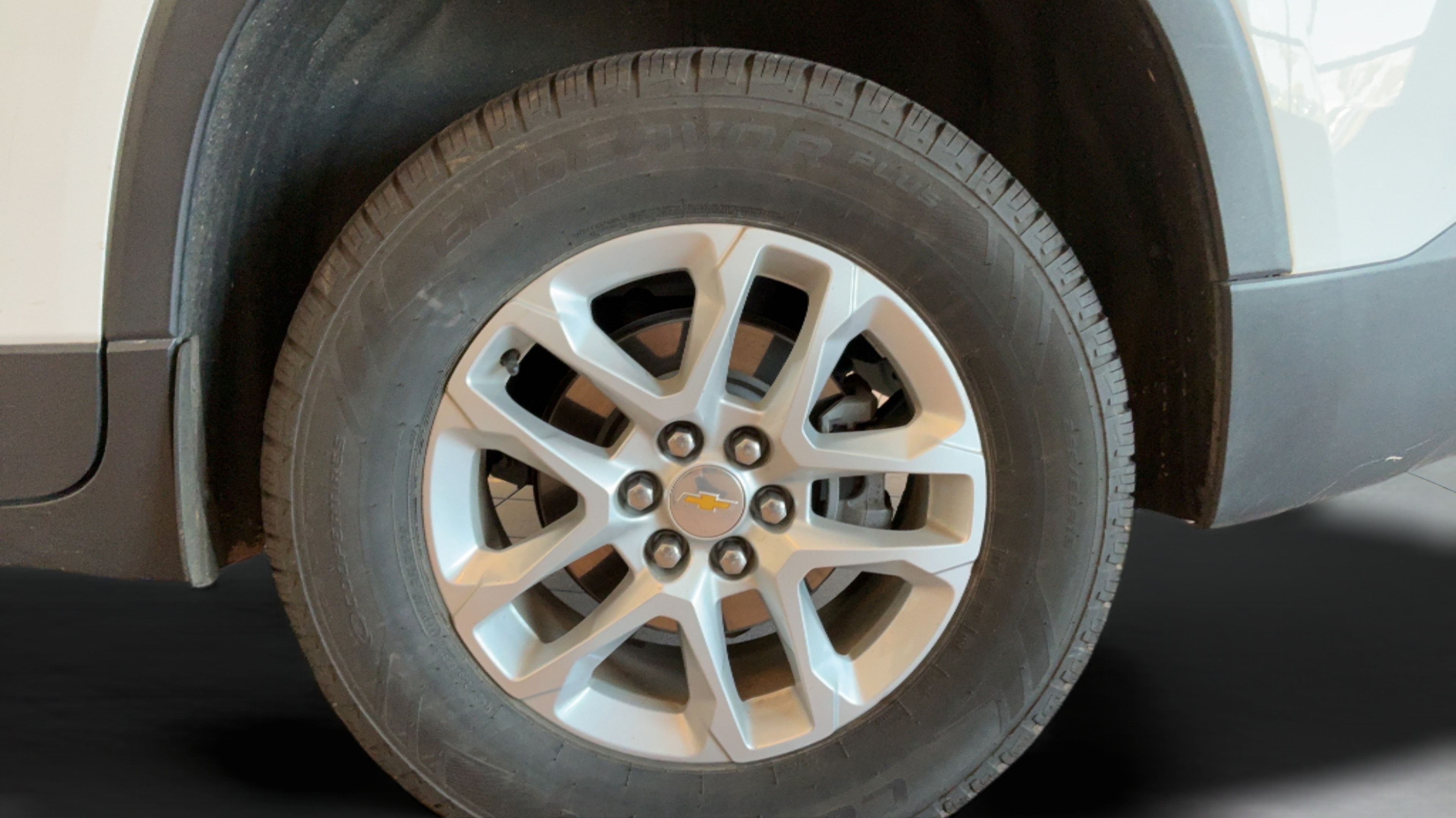 Used 2022 Chevrolet Traverse LS FWD image 45