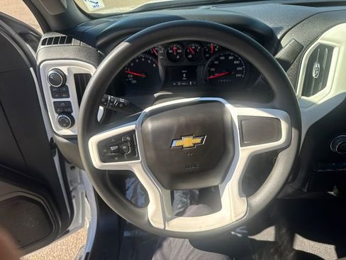 Used 2024 Chevrolet Silverado 1500 Custom image 29