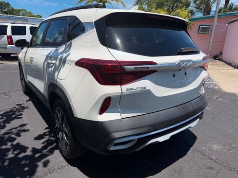 Used 2022 Kia Seltos EX AWD/4WD image 13