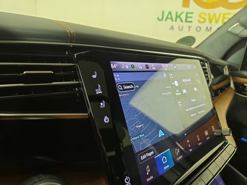 Used 2023 Jeep Grand Wagoneer L Series II w/ Premium Group II image 29