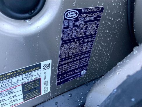 New 2026 Land Rover Range Rover Velar Dynamic SE image 18