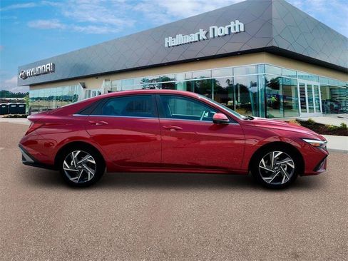New 2025 Hyundai Elantra Limited image 9