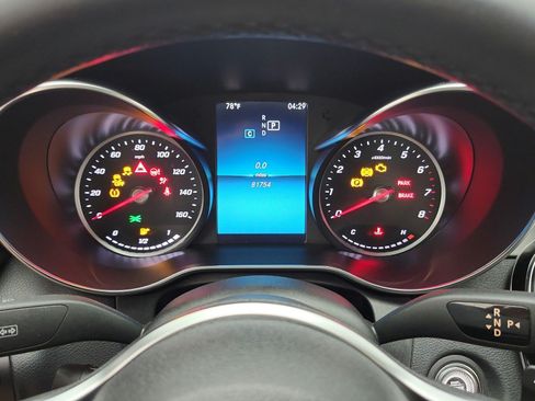 Used 2019 Mercedes-Benz C 300 Sedan image 9