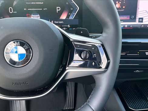 Used 2026 BMW 530i RWD image 21