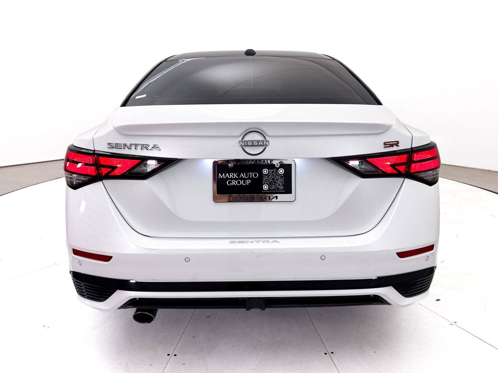 Used 2024 Nissan Sentra SR w/ SR Premium Package FWD image 17