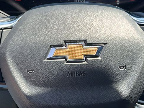 Used 2026 Chevrolet Equinox LT FWD image 17