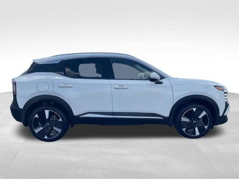 Certified 2025 Nissan Kicks SR w/ Illumination Package AWD/4WD image 6