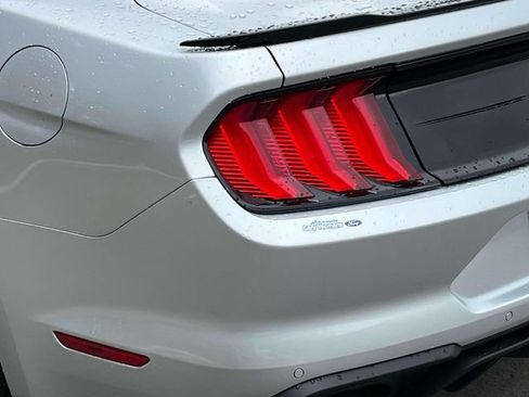 Certified 2018 Ford Mustang GT w/ Black Accent Pkg RWD image 10