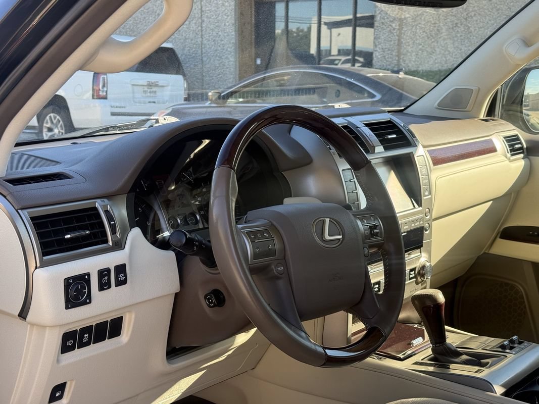 Used 2014 Lexus GX 460 w/ Premium Package AWD/4WD image 7