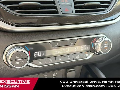 New 2025 Nissan Altima 2.5 SR w/ SR Premium Package image 18