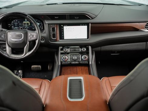 Used 2023 GMC Yukon XL Denali Ultimate image 21