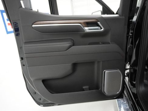 New 2026 Chevrolet Silverado 1500 High Country w/ High Country Premium Package AWD/4WD image 35
