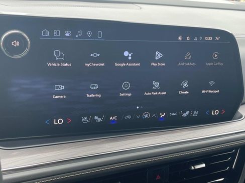 New 2026 Chevrolet Suburban Premier w/ Sun And Tow Package AWD/4WD image 22