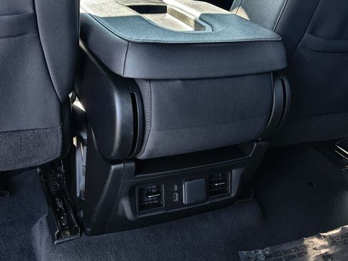 Used 2023 Chevrolet Silverado 1500 LT AWD/4WD image 24