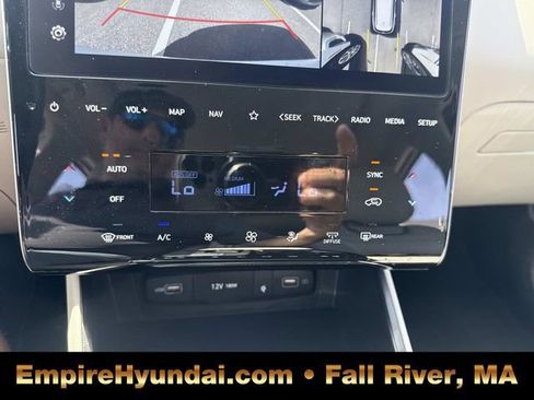 Used 2024 Hyundai Tucson Limited image 25