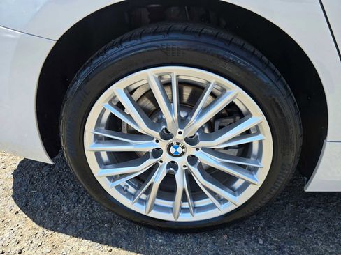 Used 2024 BMW 330i xDrive Sedan w/ Convenience Package image 9