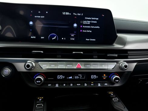 Used 2025 Kia Telluride S image 26