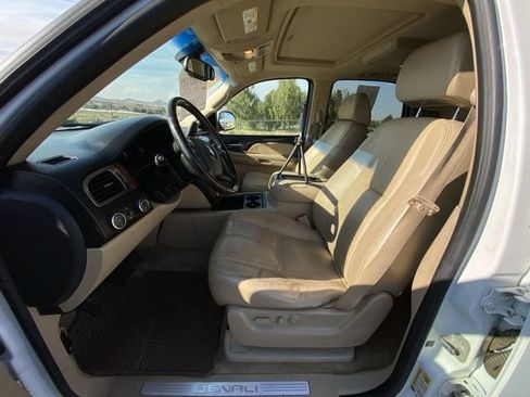 Used 2007 Chevrolet Tahoe LT w/ LT Preferred Equipment Group AWD/4WD image 11