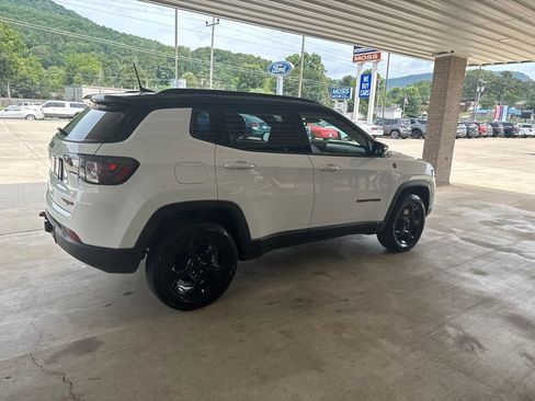 Used 2023 Jeep Compass Trailhawk w/ Trailhawk Elite Group AWD/4WD image 4