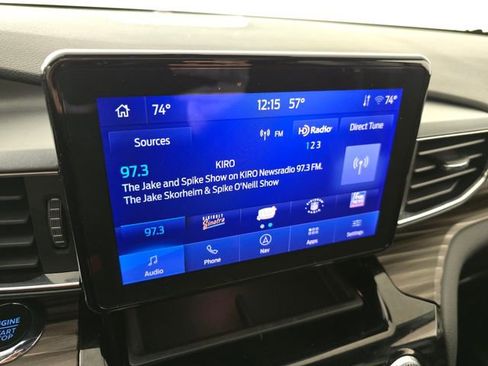 Used 2023 Ford Explorer Limited image 32