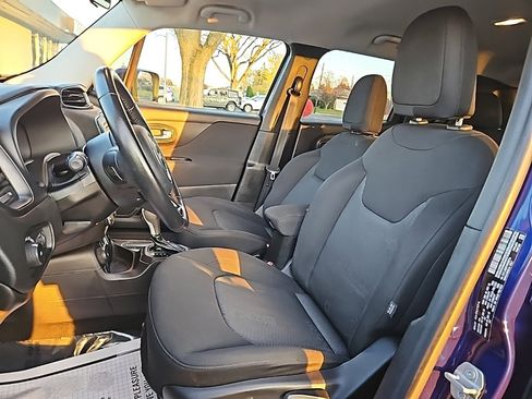 Used 2017 Jeep Renegade Latitude image 19