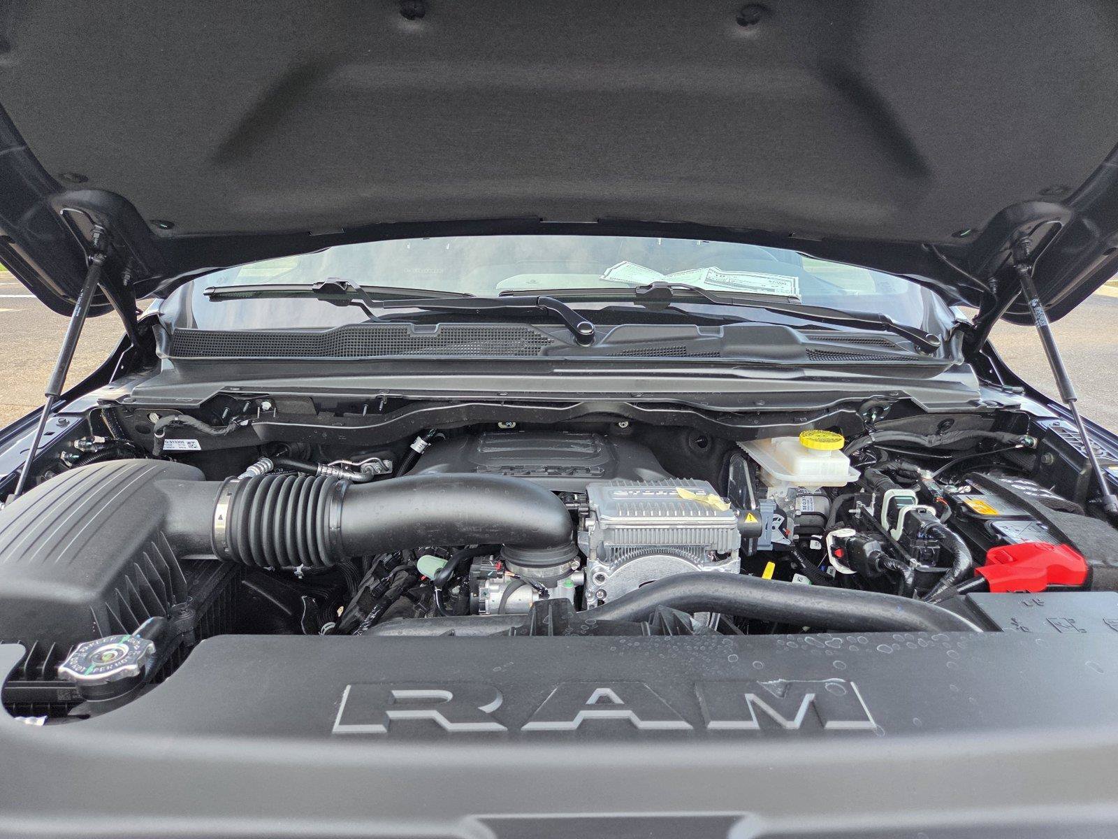 New 2027 RAM 1500 Laramie w/ Night Edition AWD/4WD image 32