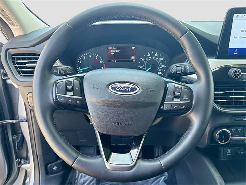 Used 2022 Ford Escape SEL image 11