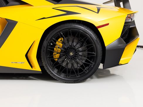 Used 2016 Lamborghini Aventador LP 750-4 Superveloce AWD/4WD image 13