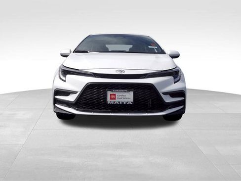 Certified 2025 Toyota Corolla SE FWD image 9