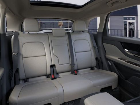 New 2026 Lincoln Corsair Premiere image 11