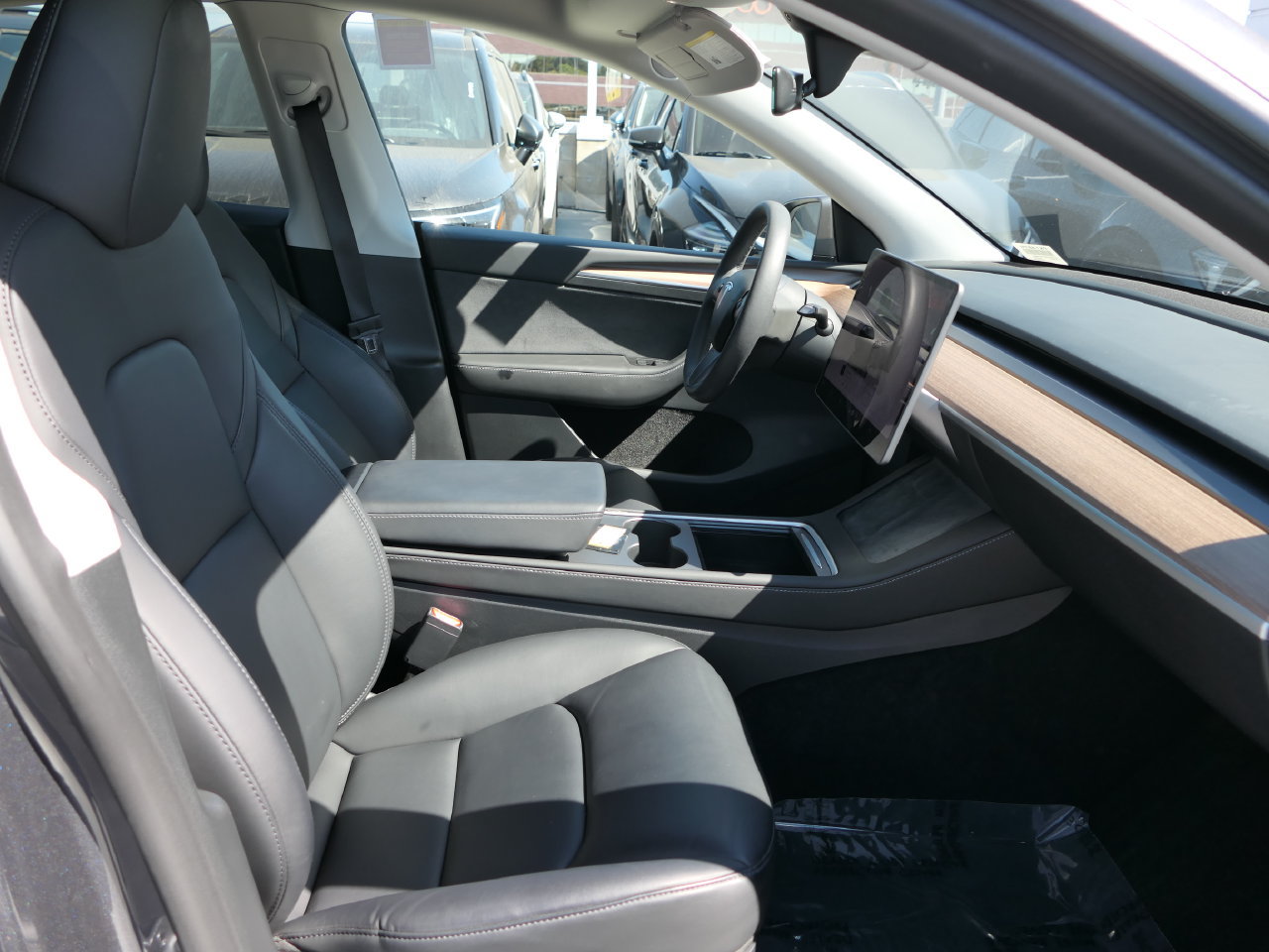 Used 2023 Tesla Model Y Long Range AWD/4WD image 27