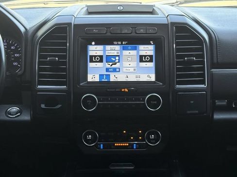 Used 2018 Ford Expedition Limited w/ Equipment Group 302A RWD image 16