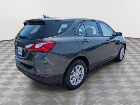 Used 2019 Chevrolet Equinox LS FWD image 5