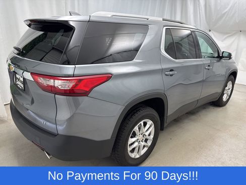 Used 2018 Chevrolet Traverse LT image 2