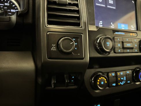 Used 2019 Ford F250 XLT w/ XLT Value Package image 27