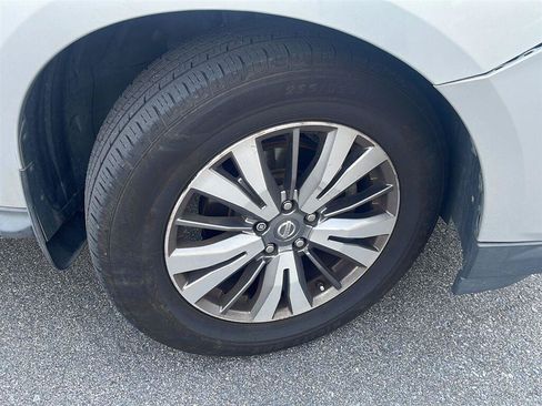Used 2018 Nissan Pathfinder SV w/ Cargo Package FWD image 5