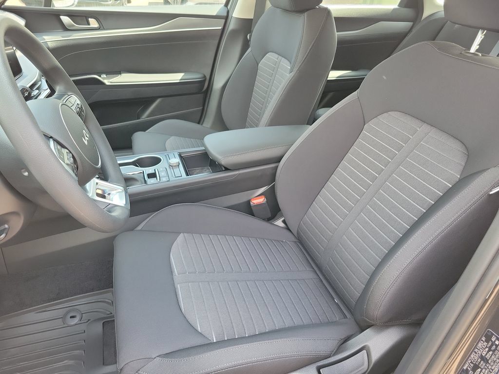 New 2026 Kia K5 LXS FWD image 11