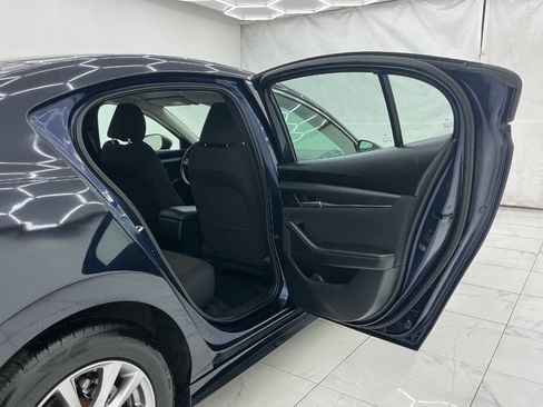 Used 2019 MAZDA MAZDA3 Sedan FWD image 23