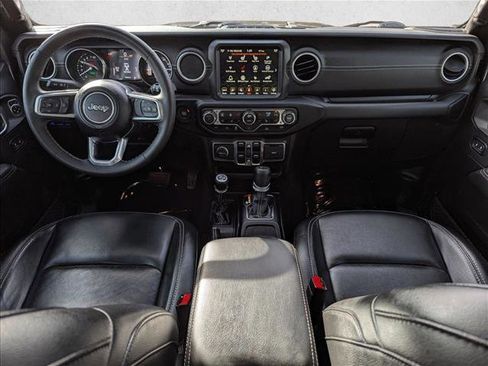 Used 2023 Jeep Wrangler Sahara w/ Cold Weather Group image 18