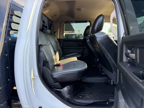 Used 2020 RAM 3500 Tradesman w/ Chrome Appearance Group AWD/4WD image 33