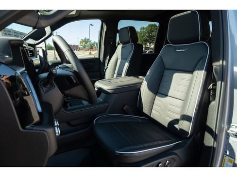New 2026 GMC Sierra 2500 AT4X w/ LPO, Black Badging Package AWD/4WD image 12