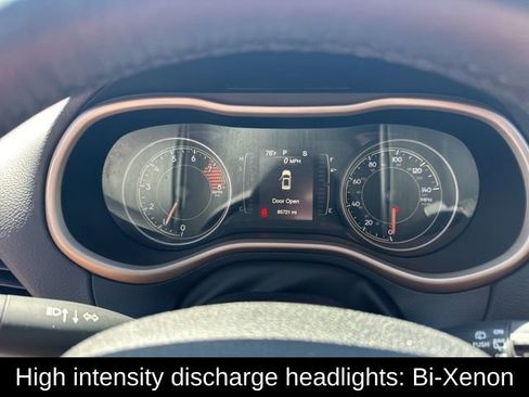 Used 2017 Jeep Cherokee Latitude w/ Safety/Convenience Group AWD/4WD image 23