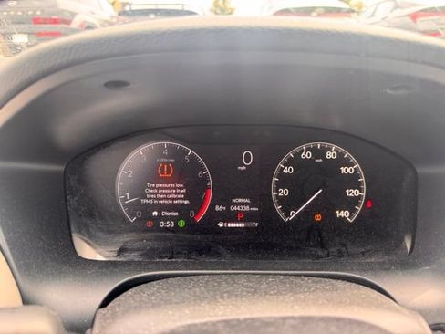 Certified 2024 Honda HR-V LX image 3