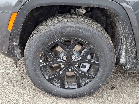 New 2026 Jeep Grand Cherokee Altitude AWD/4WD image 19