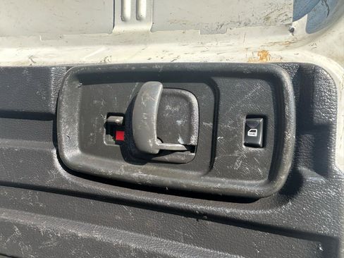 Used 2020 Chevrolet Express 2500 w/ Driver Convenience Package image 16