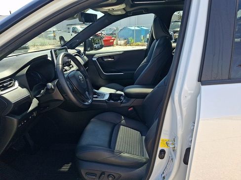 Used 2021 Toyota RAV4 XSE AWD/4WD image 15