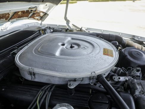 Used 1988 Mercedes-Benz 560 SL image 26