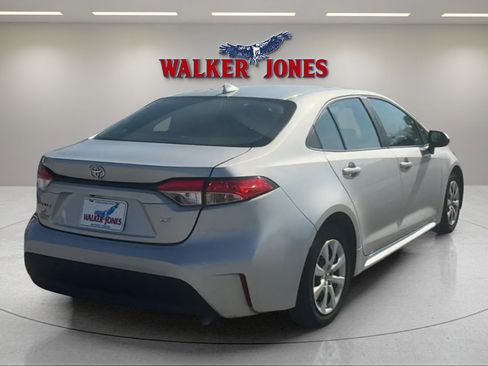 Used 2024 Toyota Corolla LE image 3